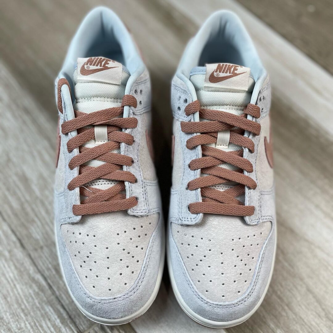 【国内 4/18 発売】ナイキ ダンク ロー “サミットホワイト/フォッシルローズ” (NIKE DUNK LOW “Summit White/Fossil Rose”) [DH7577-001]