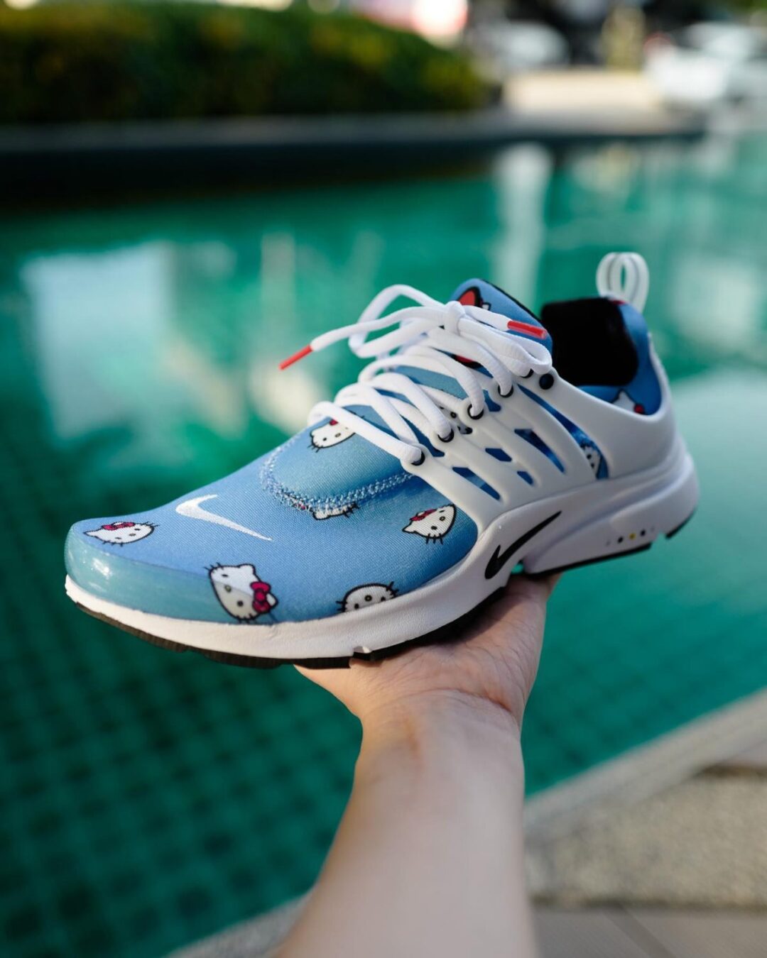 【国内 5/10 発売】Hello Kitty x NIKE AIR PRESTO / Apparare (ハローキティ ナイキ エア プレスト / アパレル) [DV3770-400]