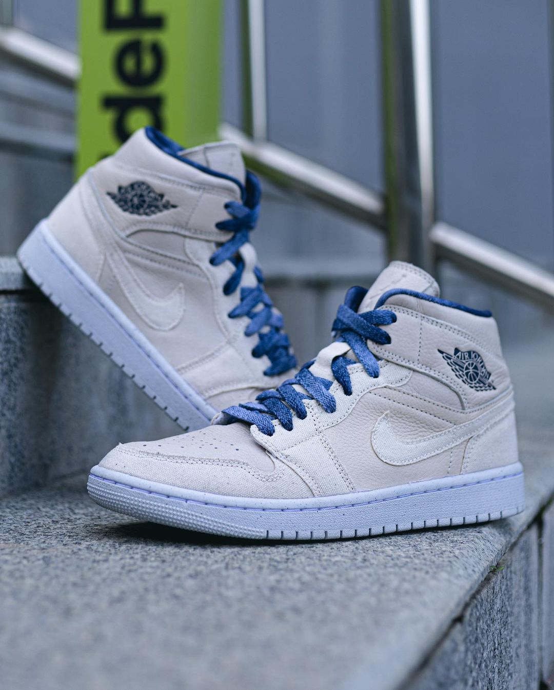 【国内 7/14 発売】ナイキ ウィメンズ エア ジョーダン 1 ミッド “セイル/インディゴ” (NIKE WMNS AIR JORDAN 1 MID “Sail/Indigo”) [DM9126-104]