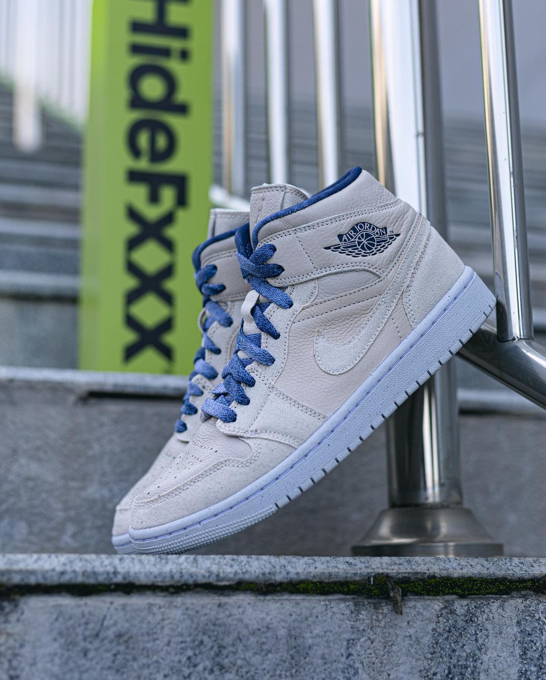 【国内 7/14 発売】ナイキ ウィメンズ エア ジョーダン 1 ミッド “セイル/インディゴ” (NIKE WMNS AIR JORDAN 1 MID “Sail/Indigo”) [DM9126-104]