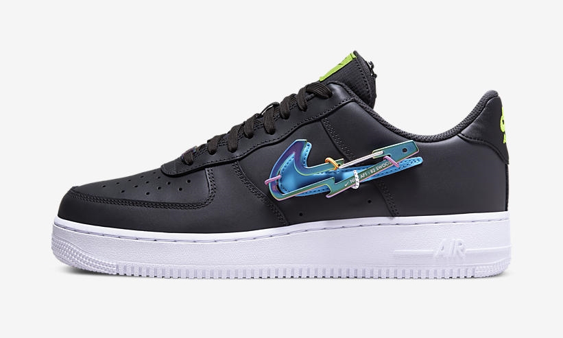 【国内 3/16 発売】ナイキ エア フォース 1 07 ロー プレミアム “カラビナスウッシュ/ダークスモークグレー” (NIKE AIR FORCE 1 07 LOW PREMIUM “Karabiner Swoosh/Dark Smoke Grey”) [DH7579-001]