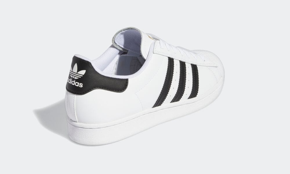 2/3 発売！スケートボード仕様のadidas Originals SUPERSTAR ADV “White/Black” (アディダス オリジナルス スーパースター ADV “ホワイト/ブラック”) [GW6930/GW6931]