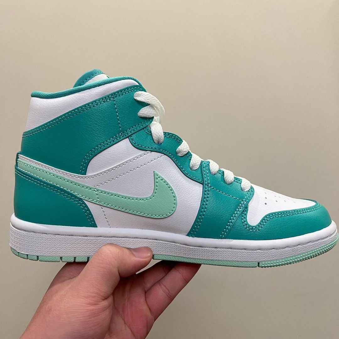 【サンプル】ナイキ エア ジョーダン 1 ミッド 最新カラー “ティール/オリーブ” (NIKE AIR JORDAN 1 MID “Teal/Olive”)