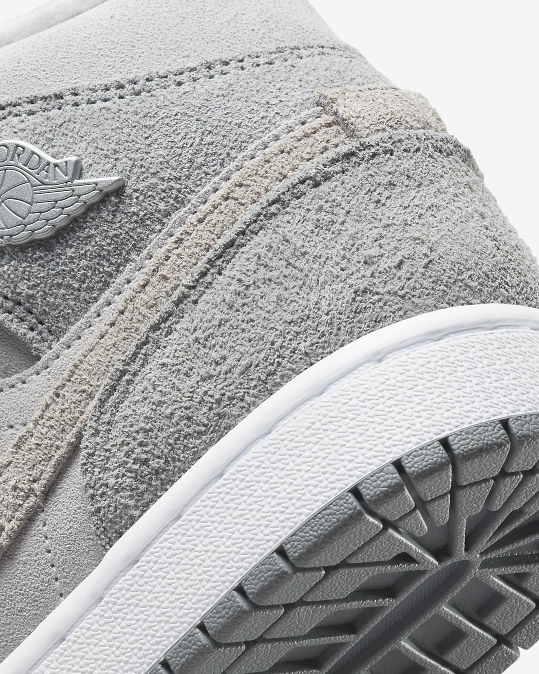 【国内 2/12 発売】ナイキ ウィメンズ エア ジョーダン 1 ミッド SE “パーティクルグレー” (NIKE WMNS AIR JORDAN 1 MID SE “Particle Grey”) [DO7139-002]