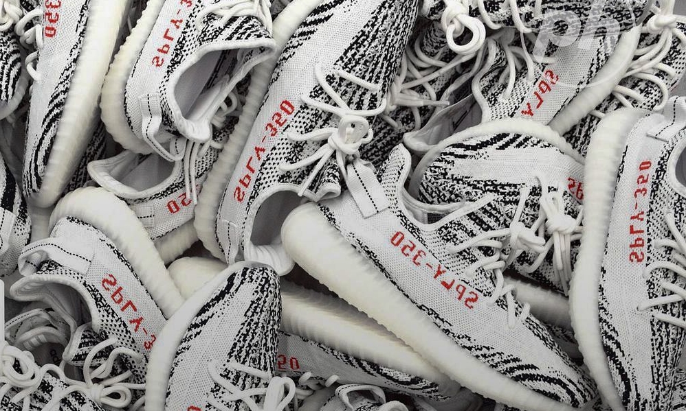 【国内 6/1 リストック】アディダス オリジナルス イージー 350 ブースト V2 “ゼブラ” (adidas Originals YEEZY 350 BOOST V2 “Zebra”) [CP9654]