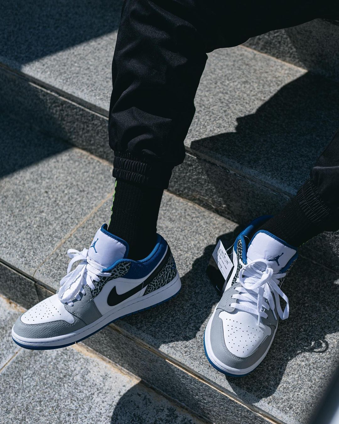 【国内 4/8 発売】ナイキ エア ジョーダン 1 ロー “トゥルーブルー” (NIKE AIR JORDAN 1 LOW “True Blue”) [DM1199-140]