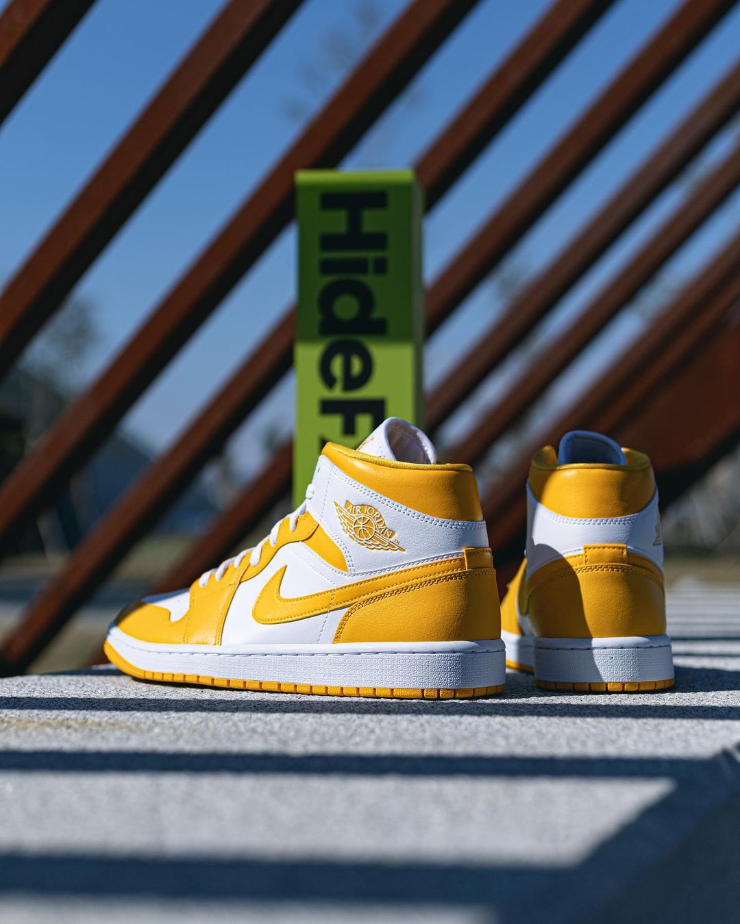 【国内 8/17 発売】ナイキ エア ジョーダン 1 ミッド “レモン” (NIKE AIR JORDAN 1 MID “Lemon”) [BQ6472-117]