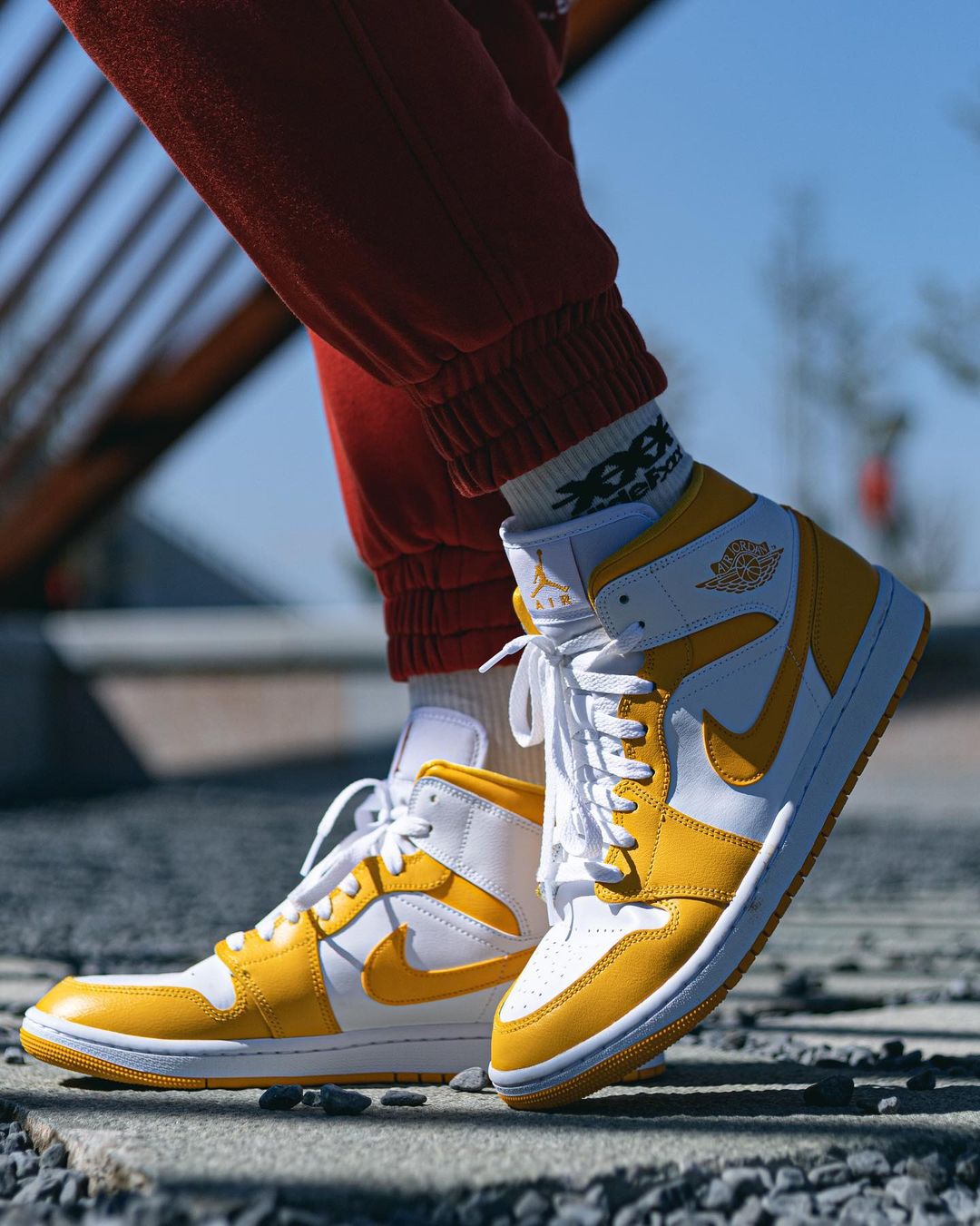 【国内 8/17 発売】ナイキ エア ジョーダン 1 ミッド “レモン” (NIKE AIR JORDAN 1 MID “Lemon”) [BQ6472-117]