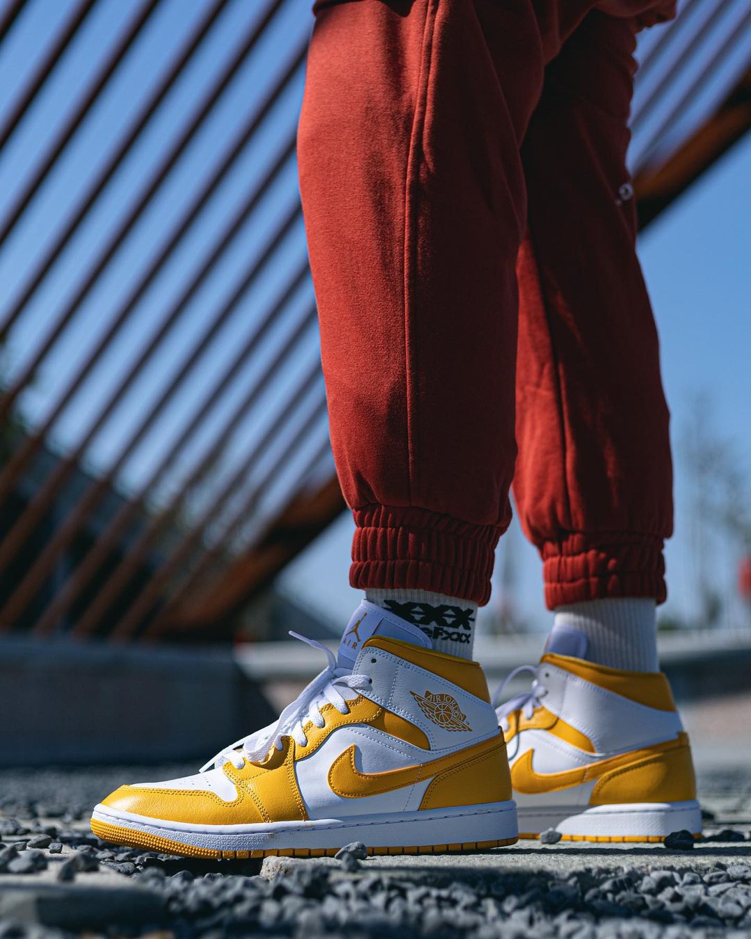 【国内 8/17 発売】ナイキ エア ジョーダン 1 ミッド “レモン” (NIKE AIR JORDAN 1 MID “Lemon”) [BQ6472-117]