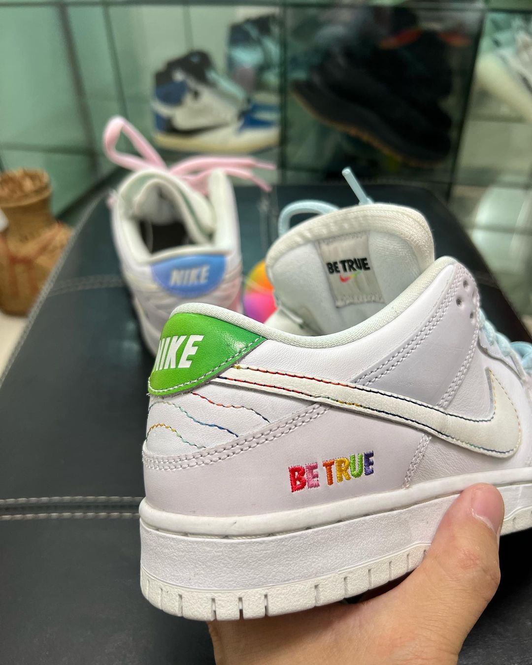 【国内 6/13 発売】ナイキ SB ダンク ロー “ビートゥルー/ホワイト” (NIKE SB DUNK LOW “Be True/White”) [DR4876-100]