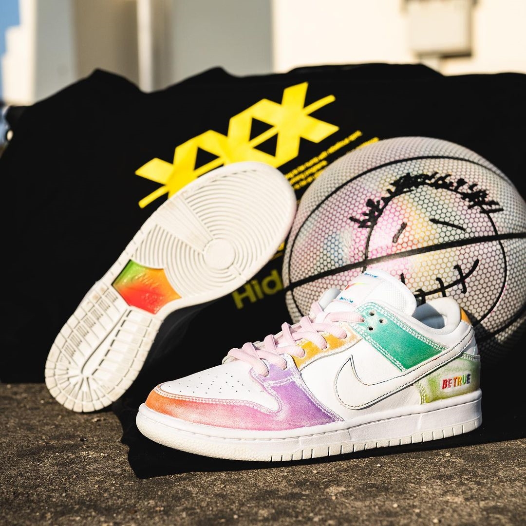 【国内 6/13 発売】ナイキ SB ダンク ロー “ビートゥルー/ホワイト” (NIKE SB DUNK LOW “Be True/White”) [DR4876-100]