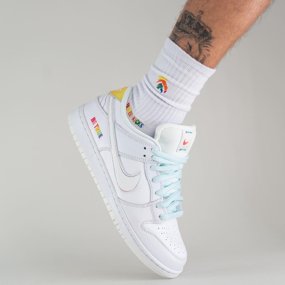 【国内 6/13 発売】ナイキ SB ダンク ロー “ビートゥルー/ホワイト” (NIKE SB DUNK LOW “Be True/White”) [DR4876-100]