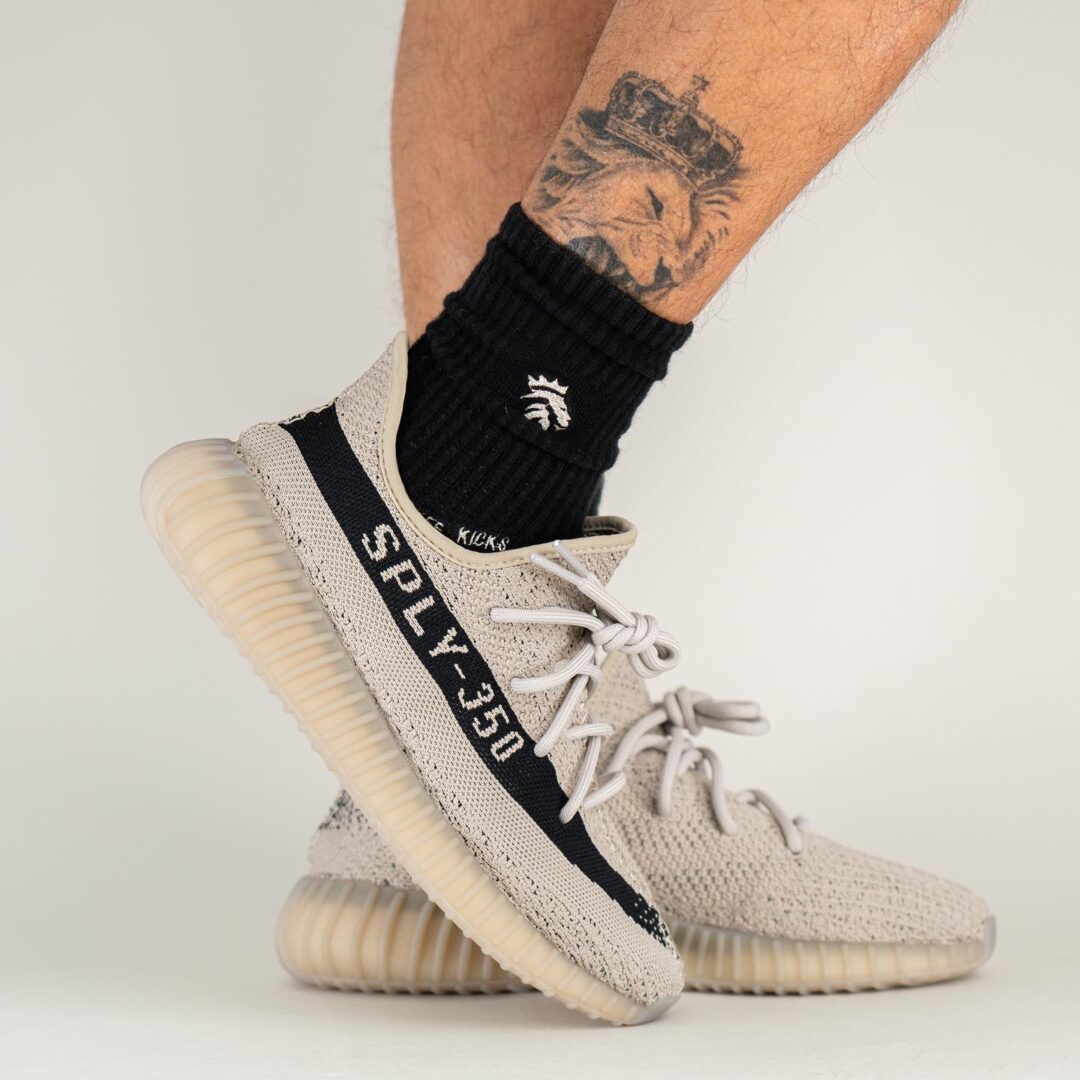 【国内 9/3 発売】アディダス オリジナルス イージー ブースト 350 V2 “スレート/コアブラック” (adidas Originals YEEZY BOOST 350 V2 “Slate/Core Black”) [HP7870]