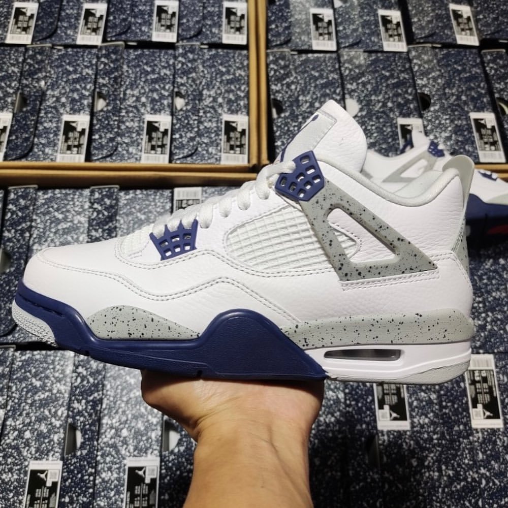 【国内 10/29 発売】ナイキ エア ジョーダン 4 レトロ “ホワイト/ミッドナイトネイビー” (NIKE AIR JORDAN 4 RETRO “White/Midnight Navy”) [DH6927-140]