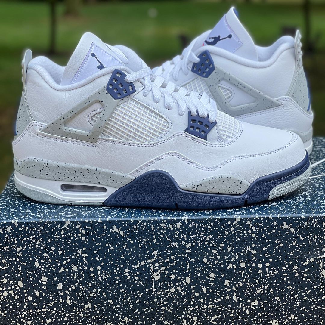 【国内 10/29 発売】ナイキ エア ジョーダン 4 レトロ “ホワイト/ミッドナイトネイビー” (NIKE AIR JORDAN 4 RETRO “White/Midnight Navy”) [DH6927-140]