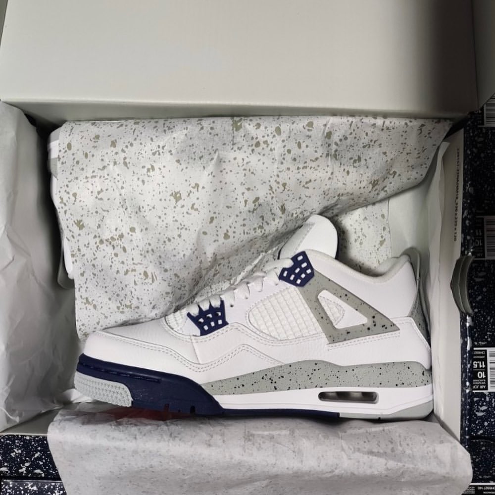 【国内 10/29 発売】ナイキ エア ジョーダン 4 レトロ “ホワイト/ミッドナイトネイビー” (NIKE AIR JORDAN 4 RETRO “White/Midnight Navy”) [DH6927-140]