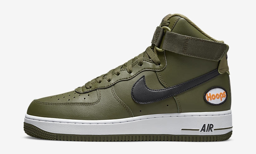 【国内 4/21 発売】ナイキ エア フォース 1 07 ハイ “フープス/オリーブ/ブラック” (NIKE AIR FORCE 1 07 HIGH “Hoops/Olive/Black”) [DH7453-300]