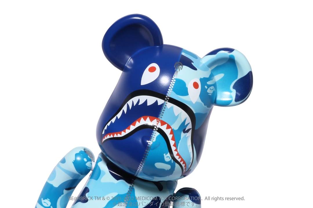 3/12 発売！A BATHING APE × BE@RBRICK コラボ最新作は、バンダイの超合金がABC CAMO SHARK PINK / BLUEで登場 (ア ベイシング エイプ ベアブリック)