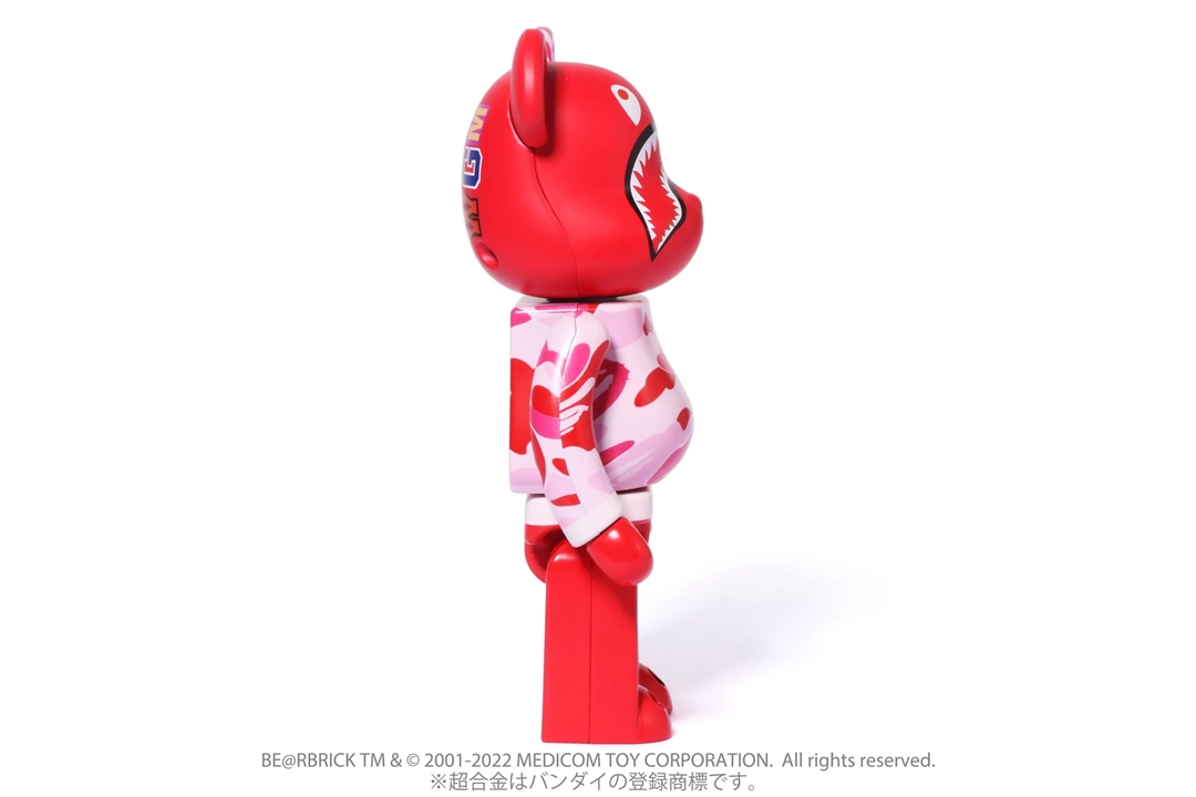 3/12 発売！A BATHING APE × BE@RBRICK コラボ最新作は、バンダイの超合金がABC CAMO SHARK PINK / BLUEで登場 (ア ベイシング エイプ ベアブリック)