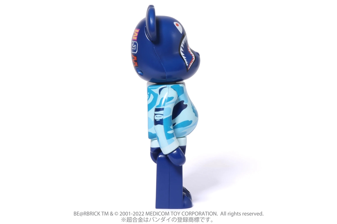 3/12 発売！A BATHING APE × BE@RBRICK コラボ最新作は、バンダイの超合金がABC CAMO SHARK PINK / BLUEで登場 (ア ベイシング エイプ ベアブリック)