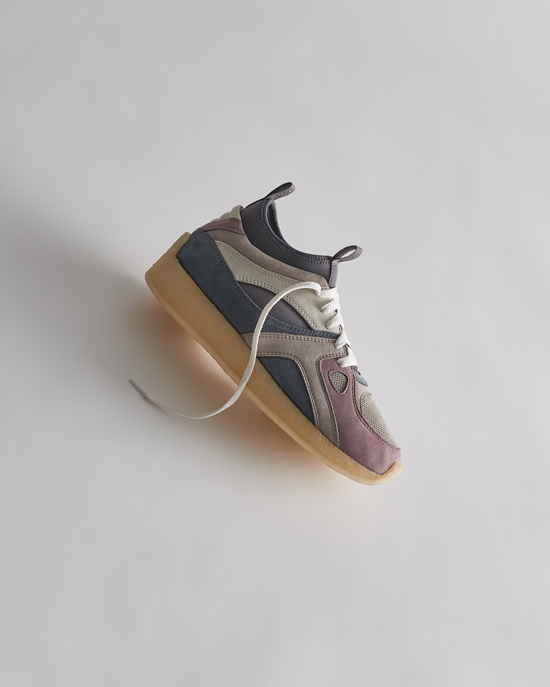 「8TH ST」 BY RONNIE FIEG FOR CLARKS ORIGINALS 2022 S/S Drop 2 が3/25 発売 (クラークスオリジナルス)