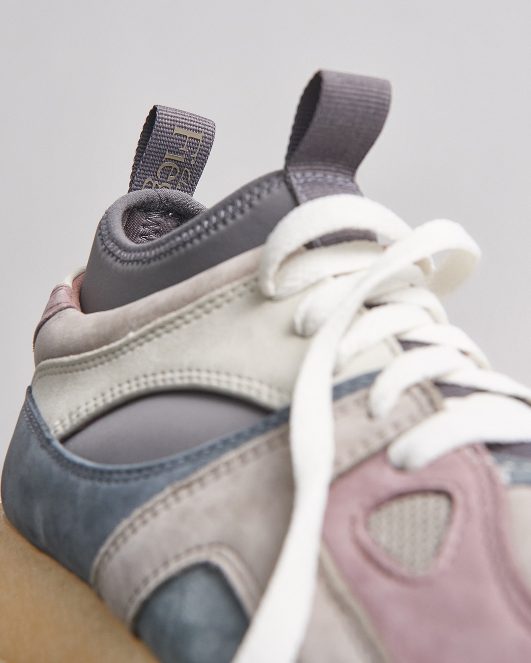 「8TH ST」 BY RONNIE FIEG FOR CLARKS ORIGINALS 2022 S/S Drop 2 が3/25 発売 (クラークスオリジナルス)