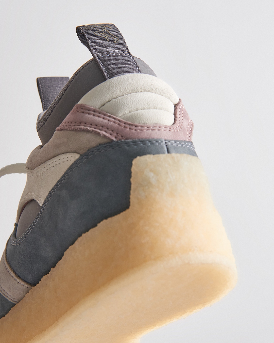 「8TH ST」 BY RONNIE FIEG FOR CLARKS ORIGINALS 2022 S/S Drop 2 が3/25 発売 (クラークスオリジナルス)