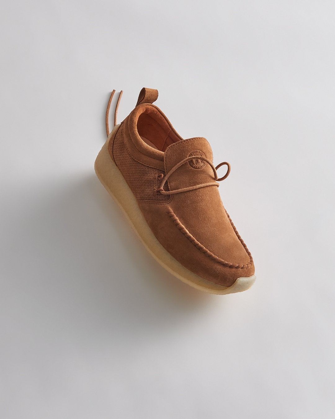 「8TH ST」 BY RONNIE FIEG FOR CLARKS ORIGINALS 2022 S/S Drop 2 が3/25 発売 (クラークスオリジナルス)