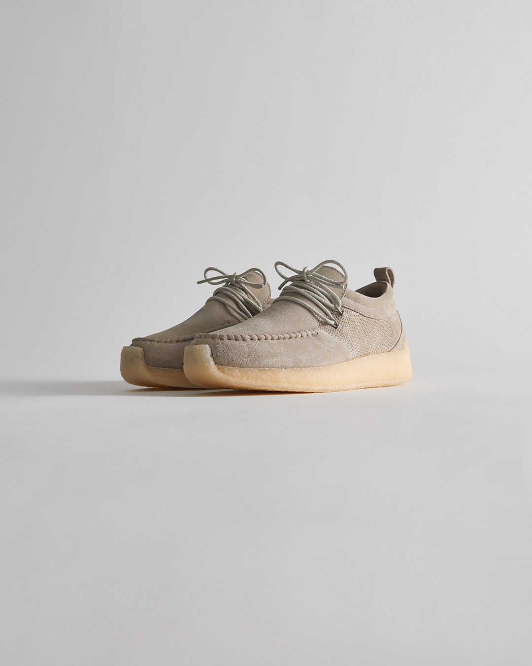 「8TH ST」 BY RONNIE FIEG FOR CLARKS ORIGINALS 2022 S/S Drop 2 が3/25 発売 (クラークスオリジナルス)