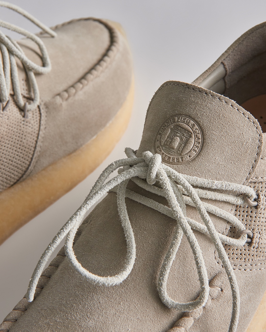 「8TH ST」 BY RONNIE FIEG FOR CLARKS ORIGINALS 2022 S/S Drop 2 が3/25 発売 (クラークスオリジナルス)