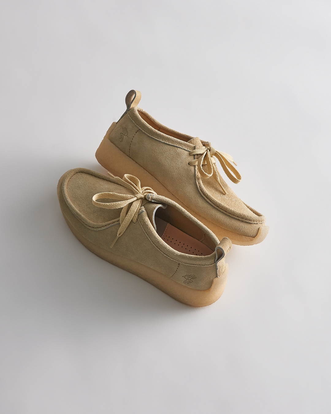 「8TH ST」 BY RONNIE FIEG FOR CLARKS ORIGINALS 2022 S/S Drop 2 が3/25 発売 (クラークスオリジナルス)