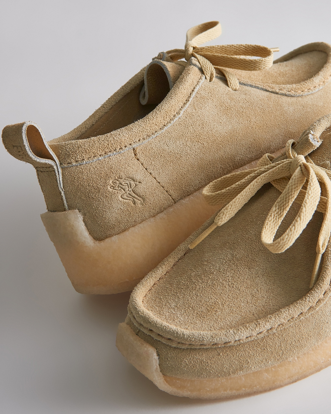 「8TH ST」 BY RONNIE FIEG FOR CLARKS ORIGINALS 2022 S/S Drop 2 が3/25 発売 (クラークスオリジナルス)