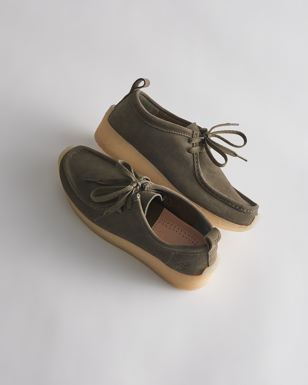 「8TH ST」 BY RONNIE FIEG FOR CLARKS ORIGINALS 2022 S/S Drop 2 が3/25 発売 (クラークスオリジナルス)