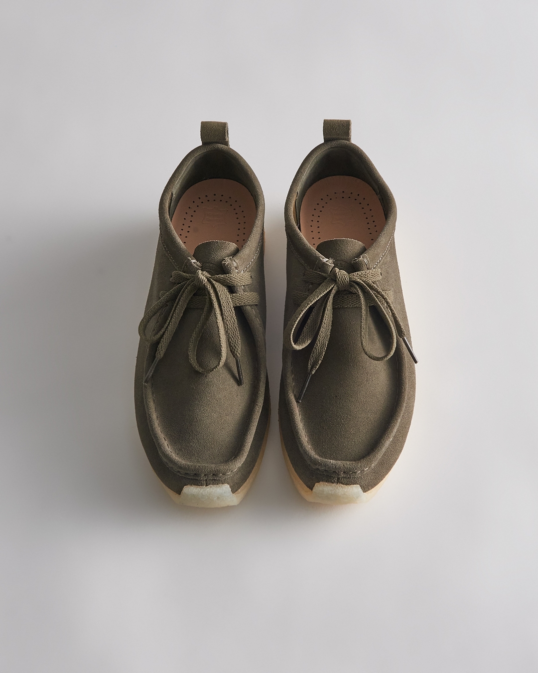 「8TH ST」 BY RONNIE FIEG FOR CLARKS ORIGINALS 2022 S/S Drop 2 が3/25 発売 (クラークスオリジナルス)