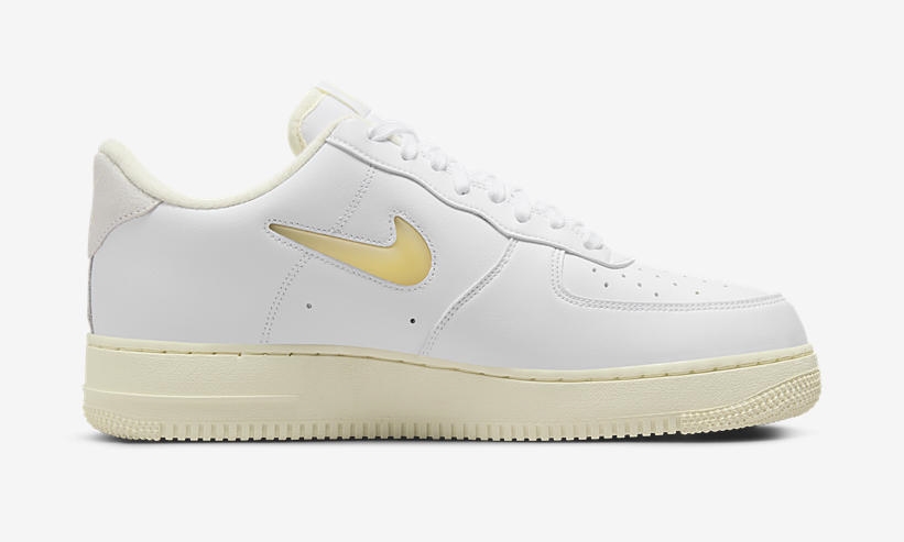 【国内 6/18 発売】ナイキ エア フォース 1 ロー 07 LX “ジュエルスウッシュ/ペールバニラ” (NIKE AIR FORCE 1 07 LX “Jewel Swoosh/Pale Vanilla”) [DC8894-100]