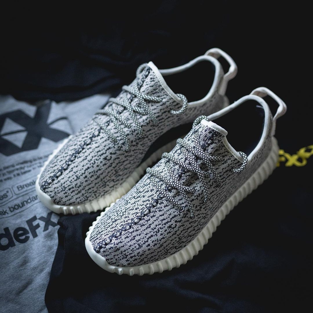 【海外 YEEZY DAY 8/1にリストック予定】アディダス オリジナルス イージー 350 ブースト “タートルドーブ” (adidas Originals YEEZY 350 BOOST “Turtle Dove”) [AQ4832]