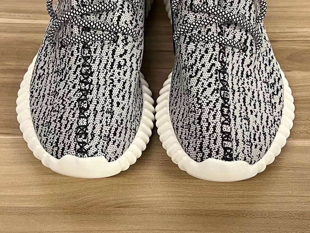 【海外 YEEZY DAY 8/1にリストック予定】アディダス オリジナルス イージー 350 ブースト “タートルドーブ” (adidas Originals YEEZY 350 BOOST “Turtle Dove”) [AQ4832]