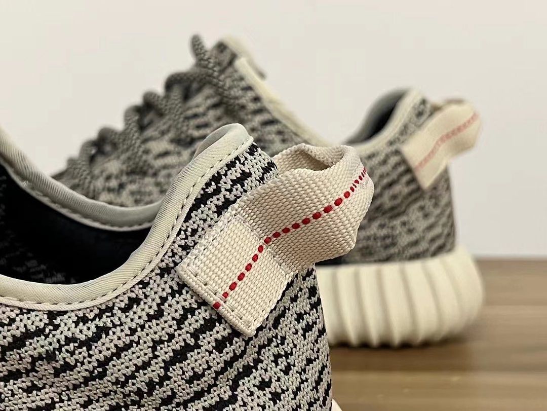 【海外 YEEZY DAY 8/1にリストック予定】アディダス オリジナルス イージー 350 ブースト “タートルドーブ” (adidas Originals YEEZY 350 BOOST “Turtle Dove”) [AQ4832]