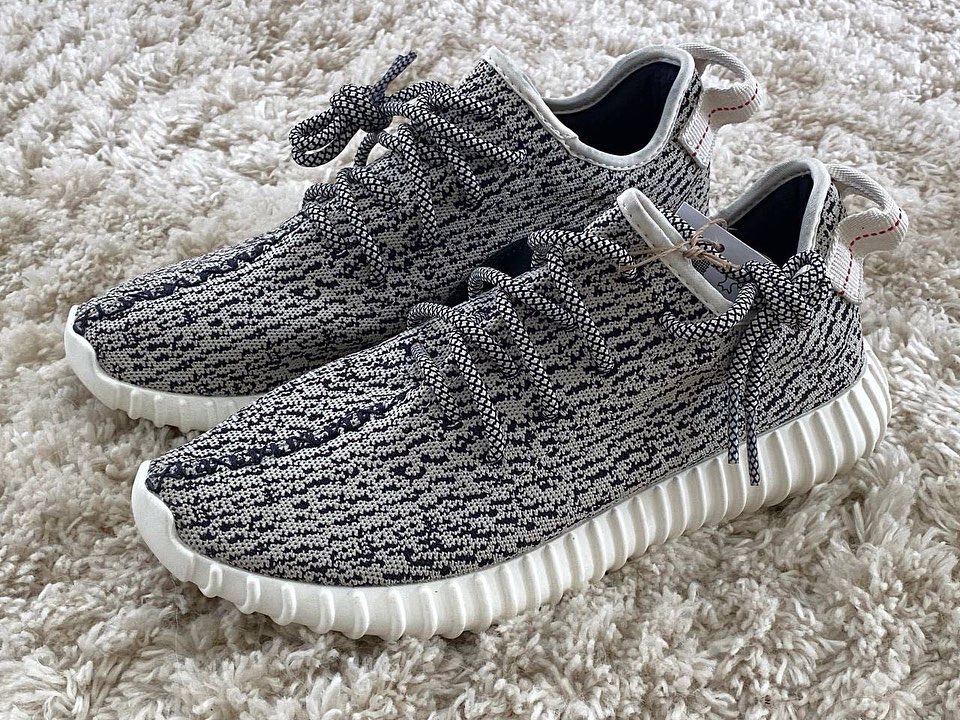 【海外 YEEZY DAY 8/1にリストック予定】アディダス オリジナルス イージー 350 ブースト “タートルドーブ” (adidas Originals YEEZY 350 BOOST “Turtle Dove”) [AQ4832]