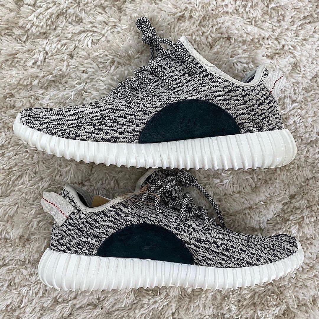 【海外 YEEZY DAY 8/1にリストック予定】アディダス オリジナルス イージー 350 ブースト “タートルドーブ” (adidas Originals YEEZY 350 BOOST “Turtle Dove”) [AQ4832]