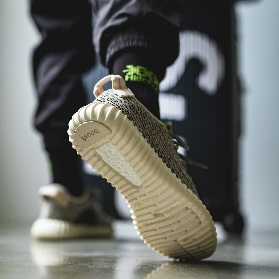 【海外 YEEZY DAY 8/1にリストック予定】アディダス オリジナルス イージー 350 ブースト “タートルドーブ” (adidas Originals YEEZY 350 BOOST “Turtle Dove”) [AQ4832]