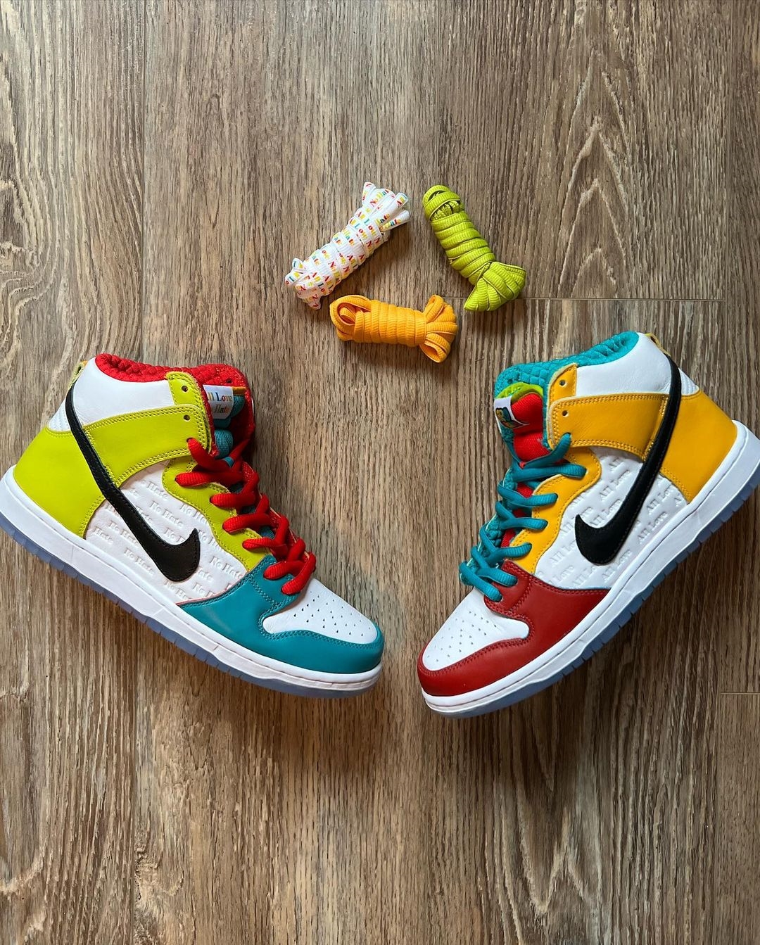 Nike SB Dunk High Pro QS "All Love"