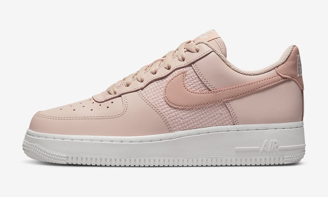 海外発売！ナイキ ウィメンズ エア フォース 1 07 ロー ESS “ピンクオックスフォード” (NIKE WMNS AIR FORCE 1 07 LOW ESS “Pink Oxford”) [DJ9945-600]