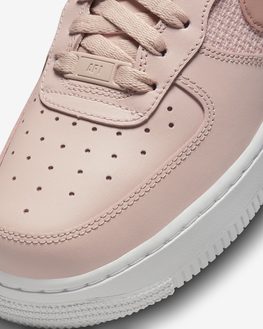 海外発売！ナイキ ウィメンズ エア フォース 1 07 ロー ESS “ピンクオックスフォード” (NIKE WMNS AIR FORCE 1 07 LOW ESS “Pink Oxford”) [DJ9945-600]