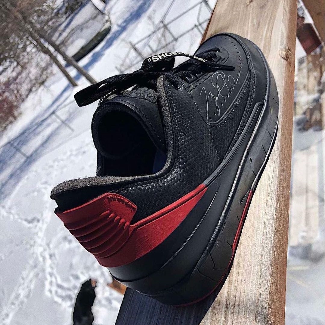 OFF-WHITE x NIKE AIR JORDAN 2 LOW “Bred” (オフホワイト ナイキ エア ジョーダン 2 ロー “ブレッド”)