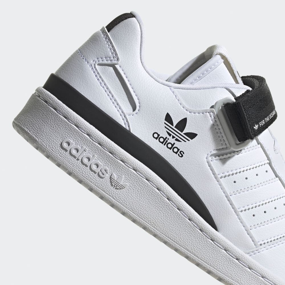 【国内 4/22 発売】リサイクル素材を使ってディテールをアップデートした adidas Originals FORUM LOW “White/Black” (アディダス オリジナルス フォーラム ロー “ホワイト/ブラック”) [GV7613]