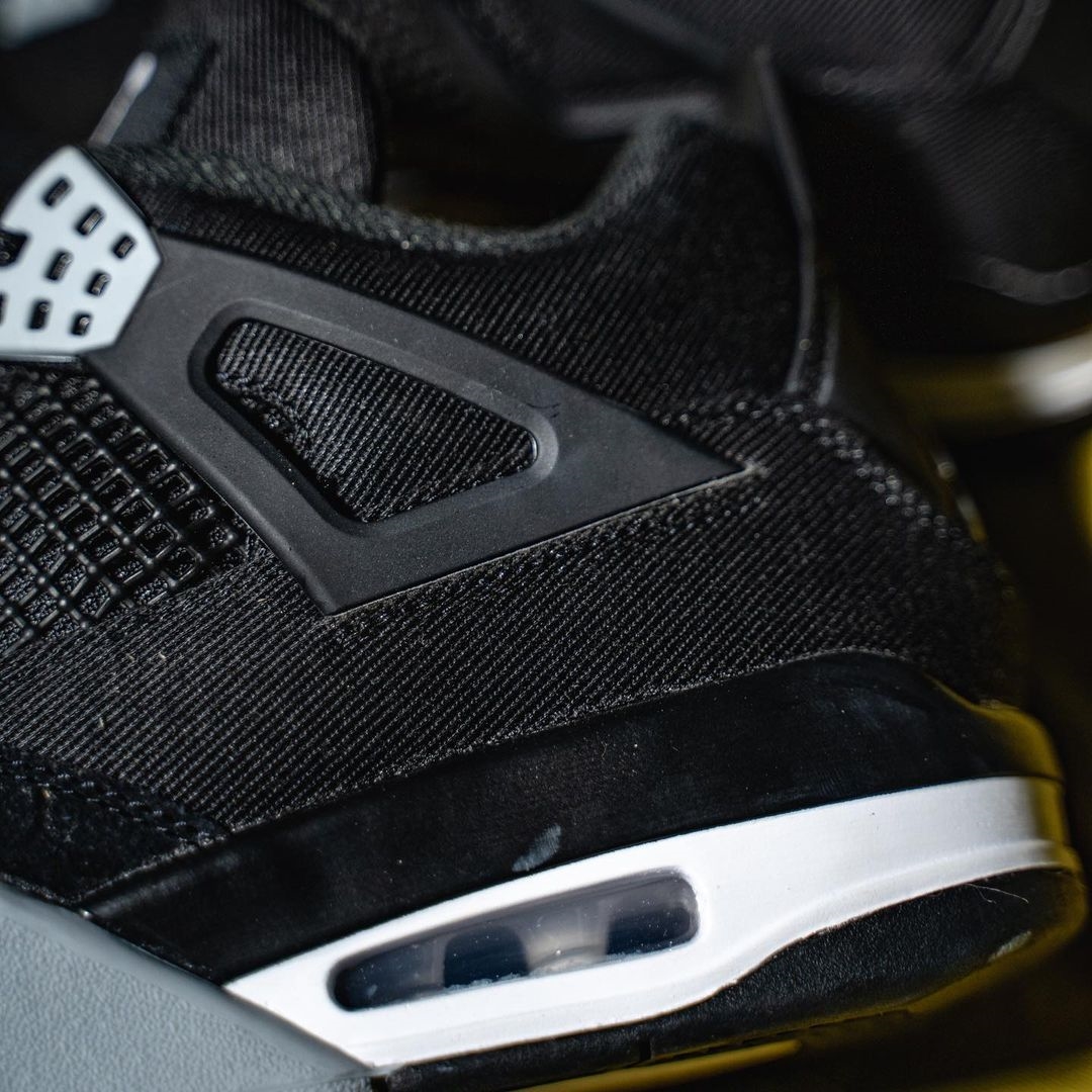 【国内 8/29 発売】ナイキ エア ジョーダン 4 レトロ “ブラックキャンバス” (NIKE AIR JORDAN 4 RETRO “Black Canvas”) [DH7138-006]