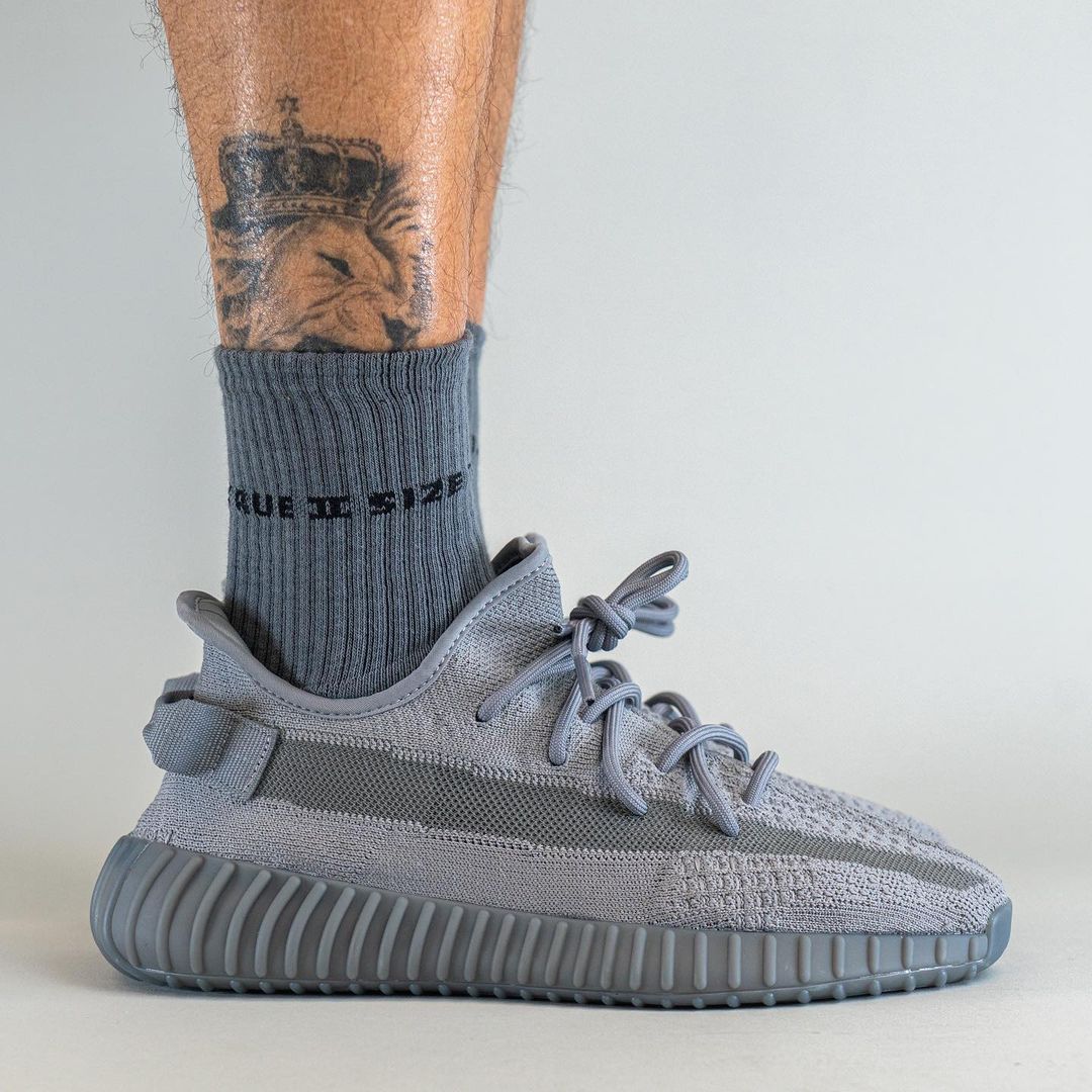 【国内 8/14 発売予定】アディダス オリジナルス イージー ブースト 350 V2 “グラナイト” (adidas Originals YEEZY BOOST 350 V2 “Granite”) [HQ2059]