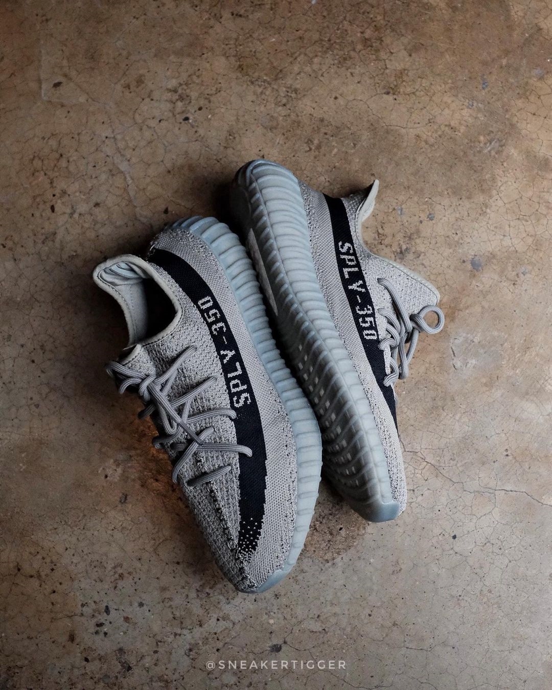 【国内 8/14 発売予定】アディダス オリジナルス イージー ブースト 350 V2 “グラナイト” (adidas Originals YEEZY BOOST 350 V2 “Granite”) [HQ2059]