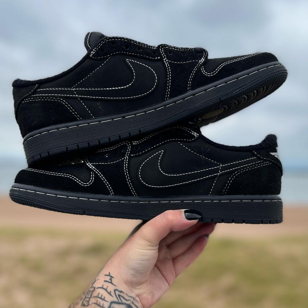 【国内 12/15 発売】トラビス・スコット × ナイキ エア ジョーダン 1 ロー OG “ブラック/ファントム” (TRAVIS SCOTT NIKE AIR JORDAN 1 LOW OG “Black/Phantom”) [DM7866-001]